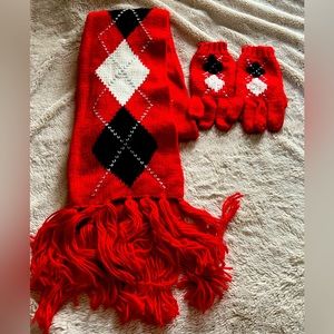 New York & Company - Scarf and Mitten Set, EUC